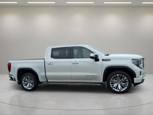 Used 2023 GMC Sierra 1500 Denali AWD/4WD image 2