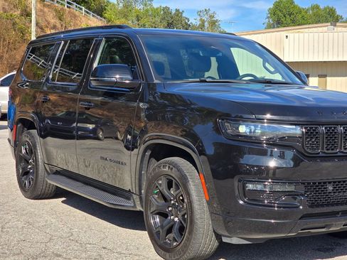 Used 2023 Jeep Wagoneer Series II image 49