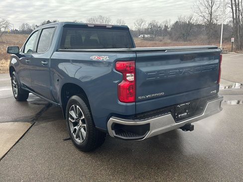 Used 2024 Chevrolet Silverado 1500 LT image 3