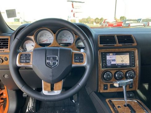 Used 2014 Dodge Challenger R/T image 16