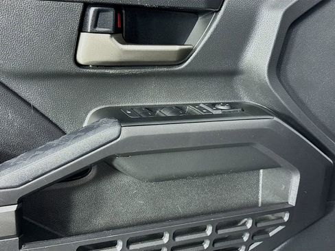 Used 2024 Toyota Tacoma TRD Sport image 19