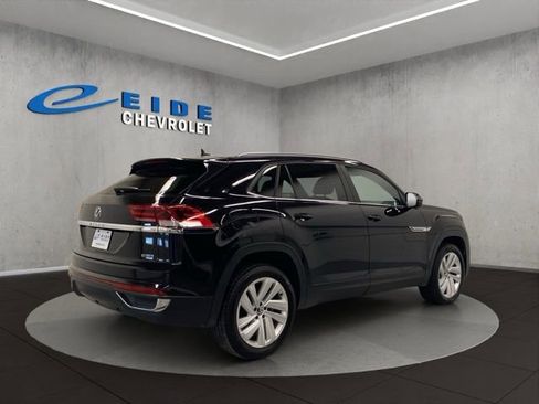 Used 2020 Volkswagen Atlas Cross Sport SE w/ Panoramic Sunroof Package AWD/4WD image 4