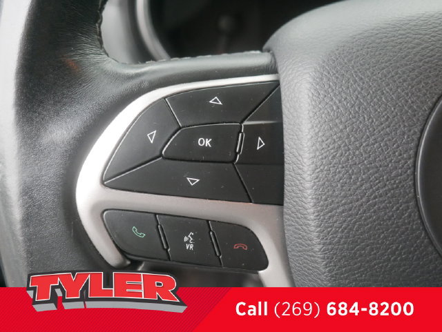 Used 2019 Jeep Grand Cherokee Overland AWD/4WD image 26
