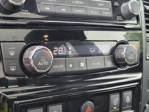 Used 2021 Nissan Titan PRO-4X image 29