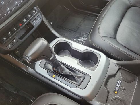 Used 2018 Chevrolet Colorado ZR2 image 20