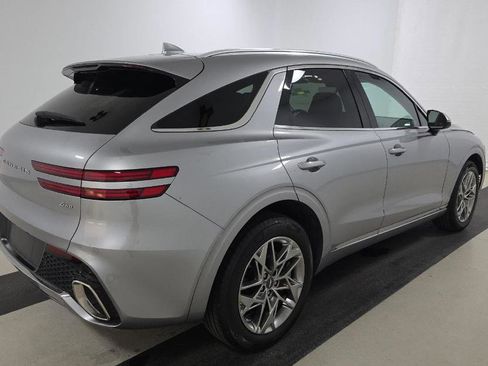 Used 2025 Genesis GV70 2.5T AWD/4WD image 6