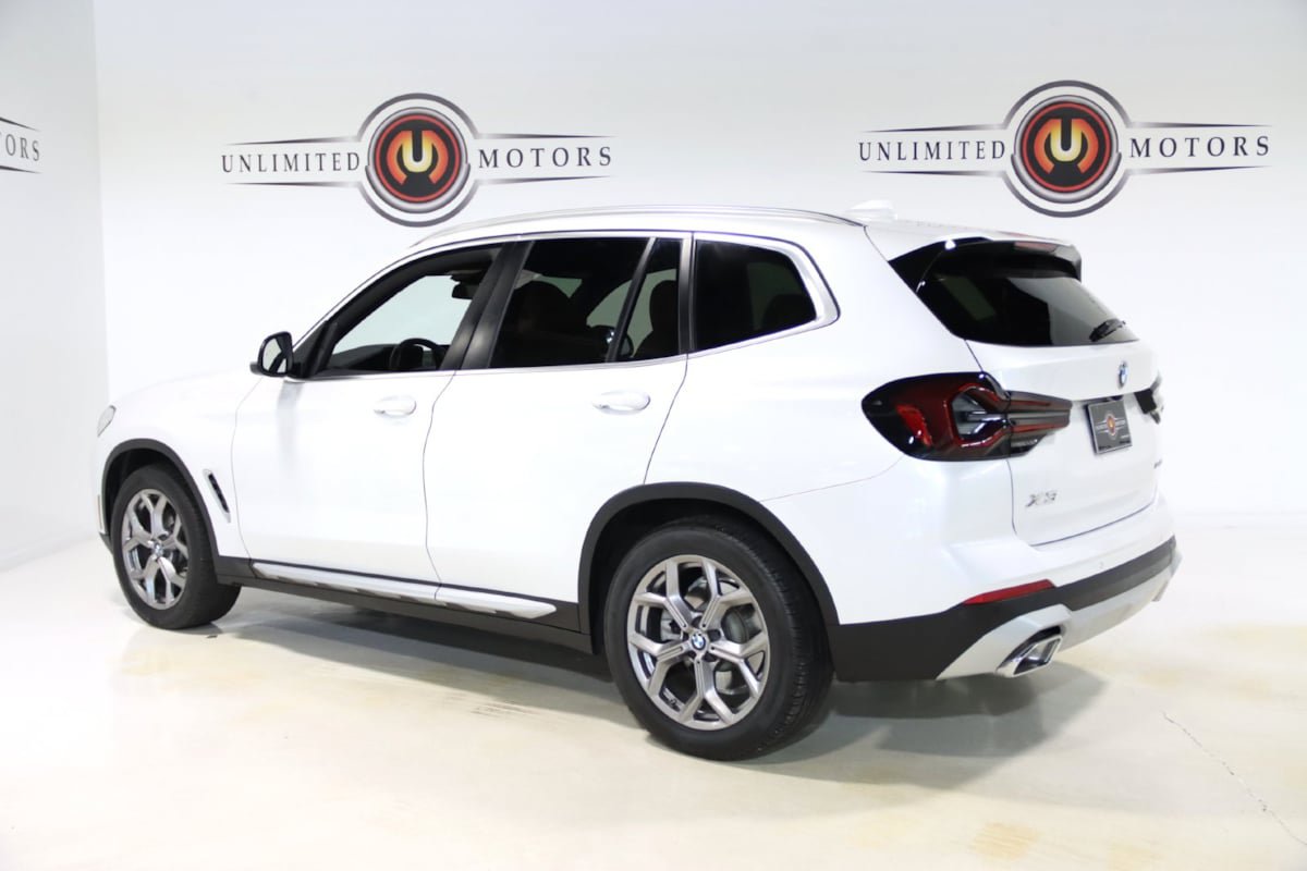 Used 2022 BMW X3 xDrive30i w/ Premium Package 2 (ZPA) AWD/4WD image 3