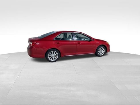 Used 2014 Toyota Camry XLE w/ Leather Package image 4