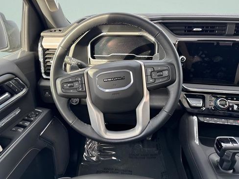 Used 2025 GMC Sierra 1500 Denali AWD/4WD image 11