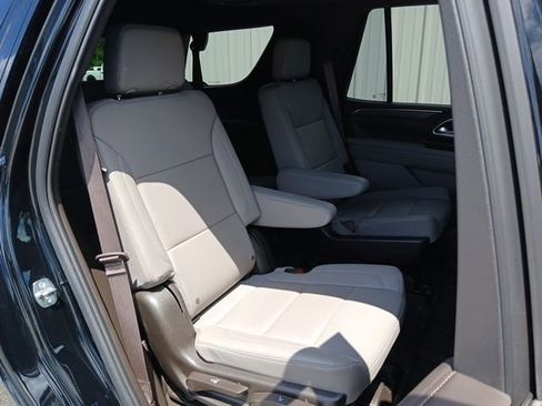 Used 2024 Chevrolet Tahoe Z71 w/ Luxury Package AWD/4WD image 28