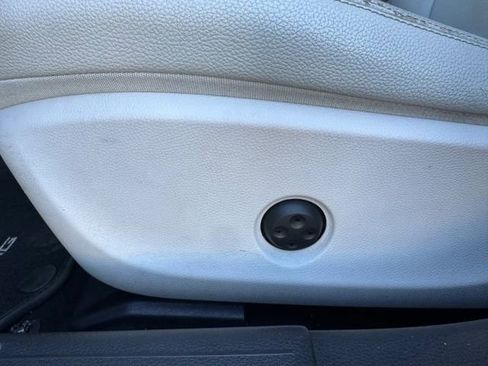 Used 2018 Mercedes-Benz GLA 250 4MATIC w/ Premium Package image 16