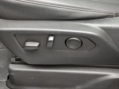 Used 2023 Chevrolet Tahoe Z71 w/ Luxury Package image 14