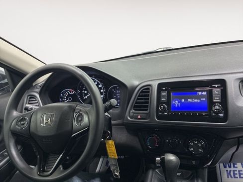 Used 2020 Honda HR-V LX image 38