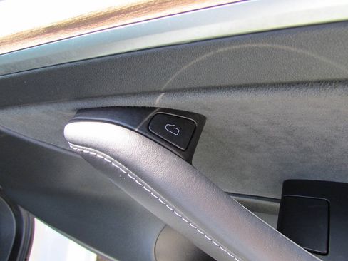 Used 2023 Tesla Model 3 Standard Range RWD image 23
