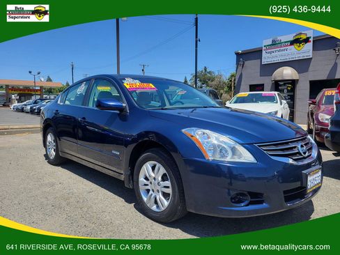 Used 2011 Nissan Altima Hybrid Sedan image 1