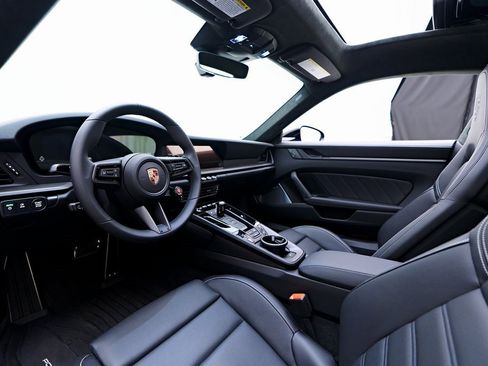 Used 2026 Porsche 911 Carrera GTS image 2