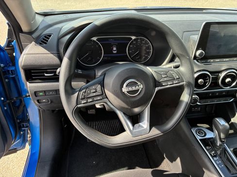 Used 2024 Nissan Sentra SV image 8