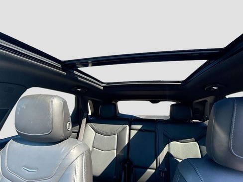 Certified 2023 Cadillac XT5 Sportv w/ Technology Package image 18