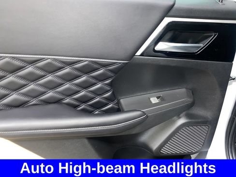 Used 2022 Mitsubishi Outlander SEL AWD/4WD image 13