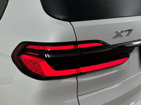 New 2027 BMW X7 xDrive40i AWD/4WD image 12