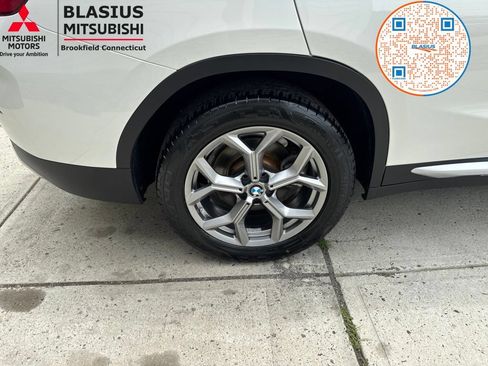 Used 2025 BMW X4 xDrive30i AWD/4WD image 14