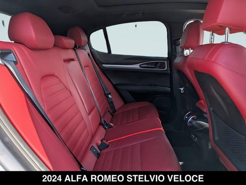 Used 2024 Alfa Romeo Stelvio Veloce AWD/4WD image 35