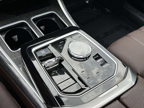 Used 2023 BMW 760i xDrive w/ Parking Assistance Package AWD/4WD image 16