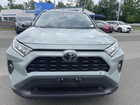 Used 2021 Toyota RAV4 XLE AWD/4WD image 2
