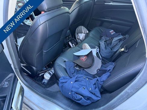 Used 2018 Ford Fusion Titanium FWD image 6