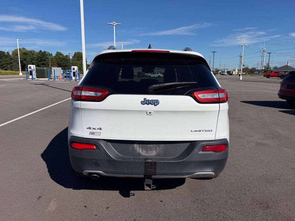 Used 2016 Jeep Cherokee Limited AWD/4WD image 7