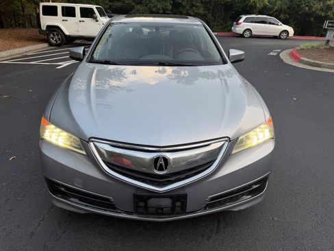 Used 2017 Acura TLX FWD image 9