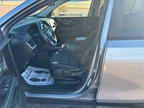 Used 2024 GMC Terrain SLE image 6