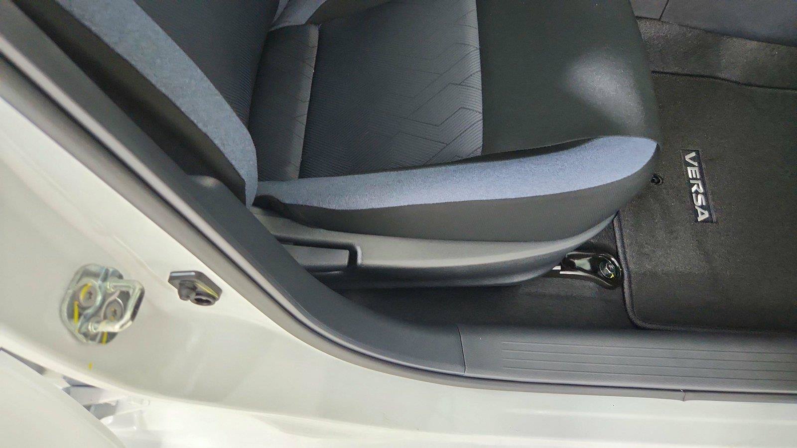 Used 2025 Nissan Versa SV w/ Trunk Package FWD image 25