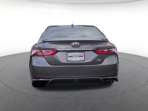 Used 2023 Toyota Camry SE FWD image 5