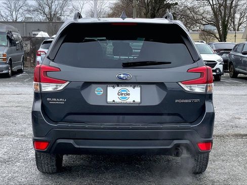 Certified 2023 Subaru Forester Premium image 4