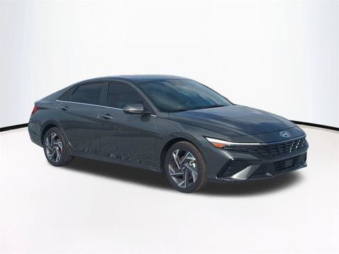 New 2026 Hyundai Elantra Limited FWD image 2