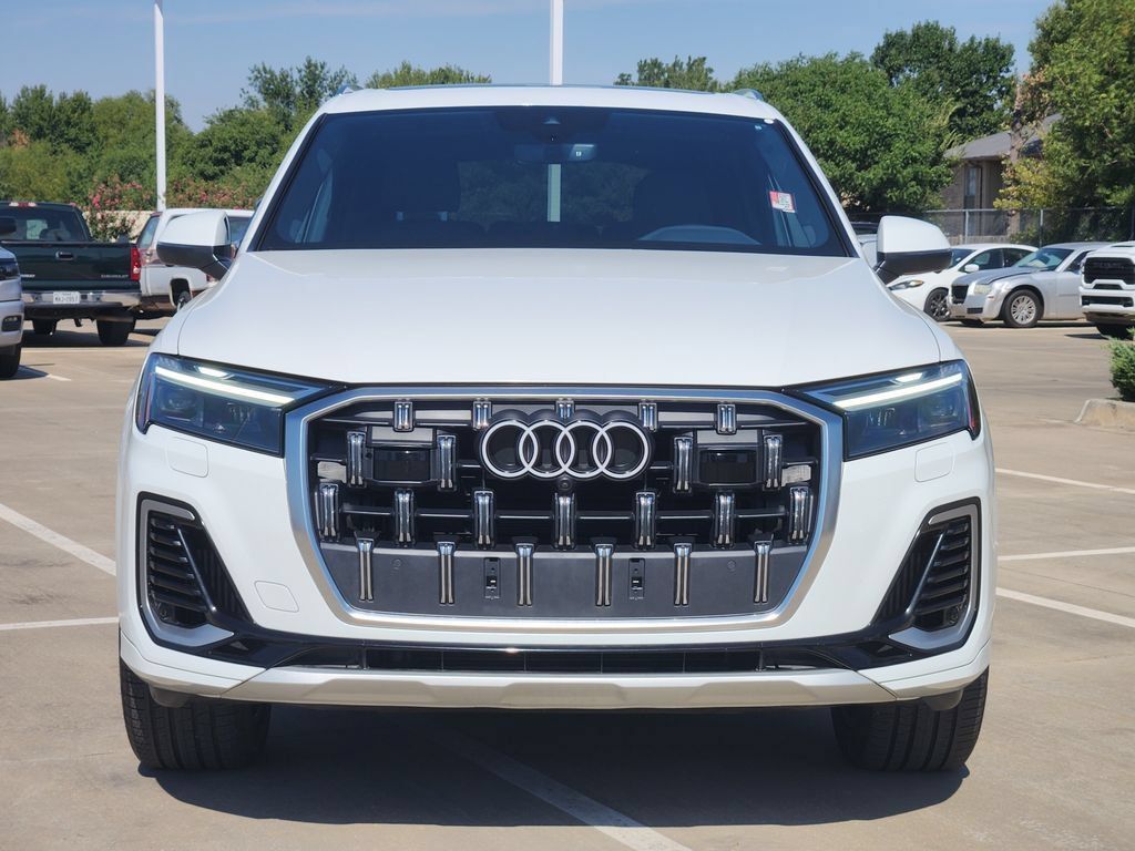 Used 2025 Audi Q7 3.0T Premium Plus AWD/4WD image 2
