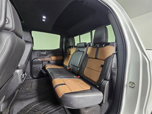 Used 2019 Chevrolet Silverado 1500 High Country image 19