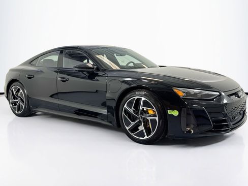 Used 2023 Audi RS e-tron GT image 3