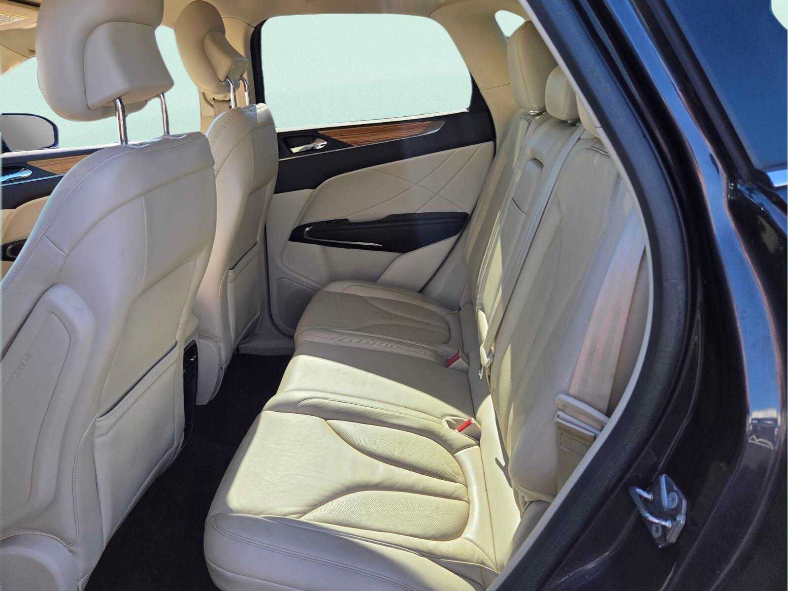 Used 2015 Lincoln MKC FWD w/ Equipment Group 101A Select image 11
