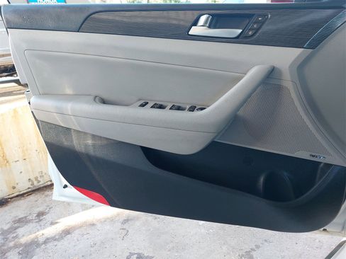 Used 2019 Hyundai Sonata Limited image 25