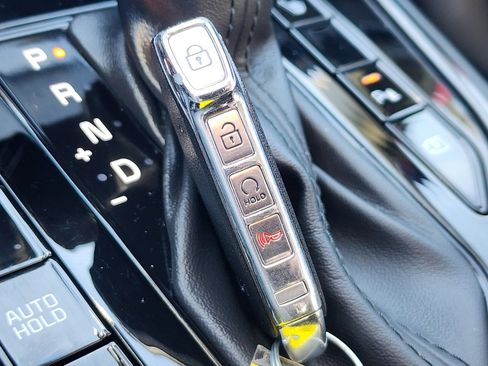 Certified 2024 Kia Niro EX image 26