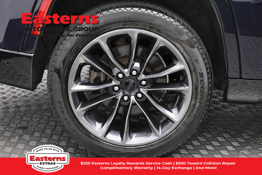 Used 2025 Jeep Grand Wagoneer Series II Obsidian w/ Quick Order Packagew 28T AWD/4WD image 37