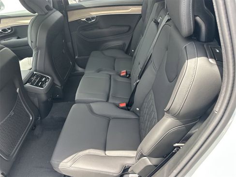 New 2025 Volvo XC90 B6 Plus w/ Protection Package Premier image 11