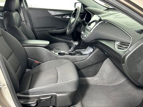 Used 2024 Chevrolet Malibu LS image 8