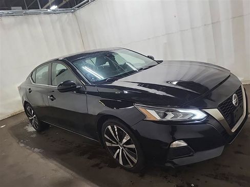 Used 2022 Nissan Altima 2.5 SR AWD/4WD image 3