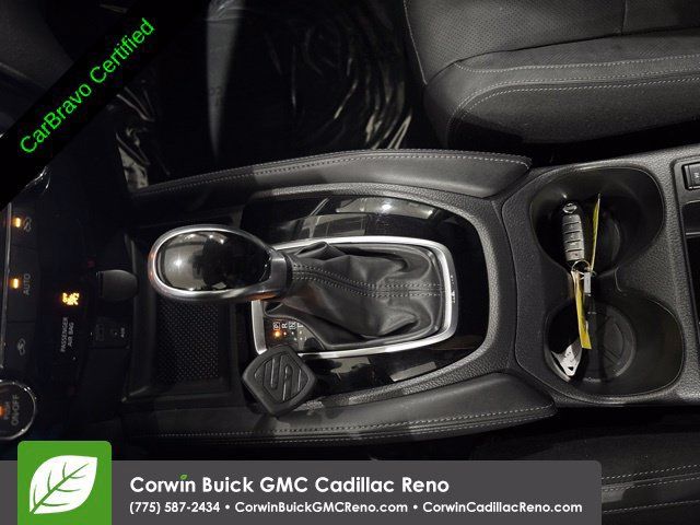 Used 2017 Nissan Rogue SL FWD image 24