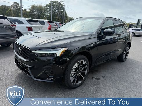 New 2026 Volvo XC60 B5 Plus w/ Protection Package Premier image 4