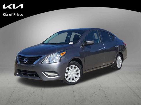 Used 2016 Nissan Versa SV image 1