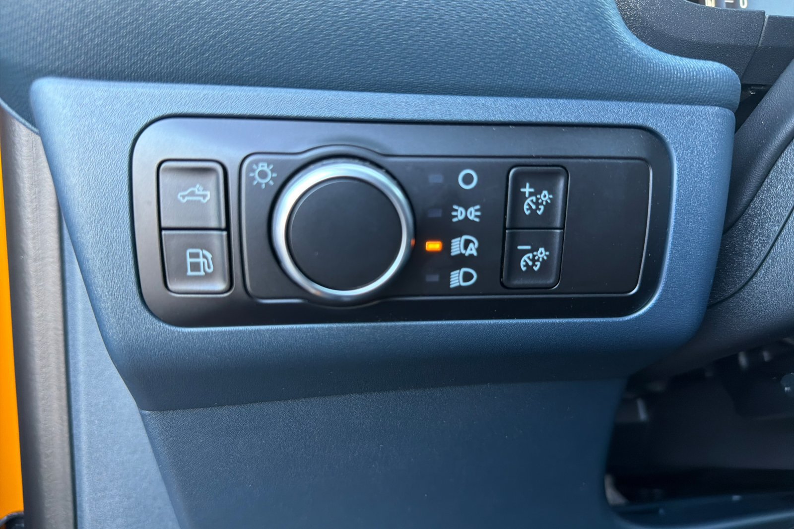 New 2026 Ford Maverick XLT w/ XLT Luxury Package FWD image 27
